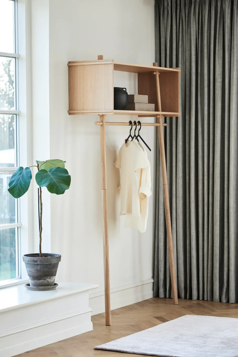 Oak Minimalist Wardrobe L | WOUD Töjbox