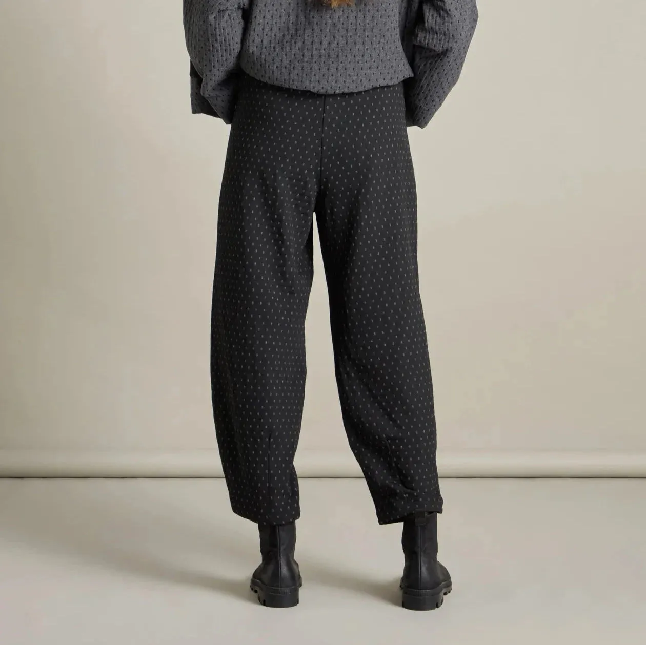 Square Double Faced Jacquard Bubble Trousers - Black / Grey